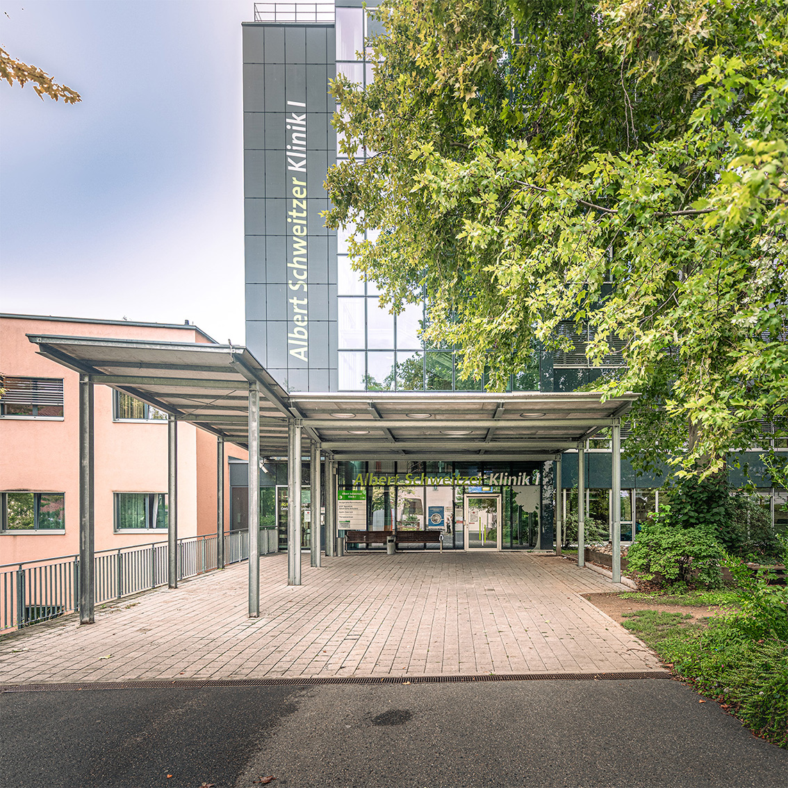 Außenansicht der Albert Schweitzer Klinik