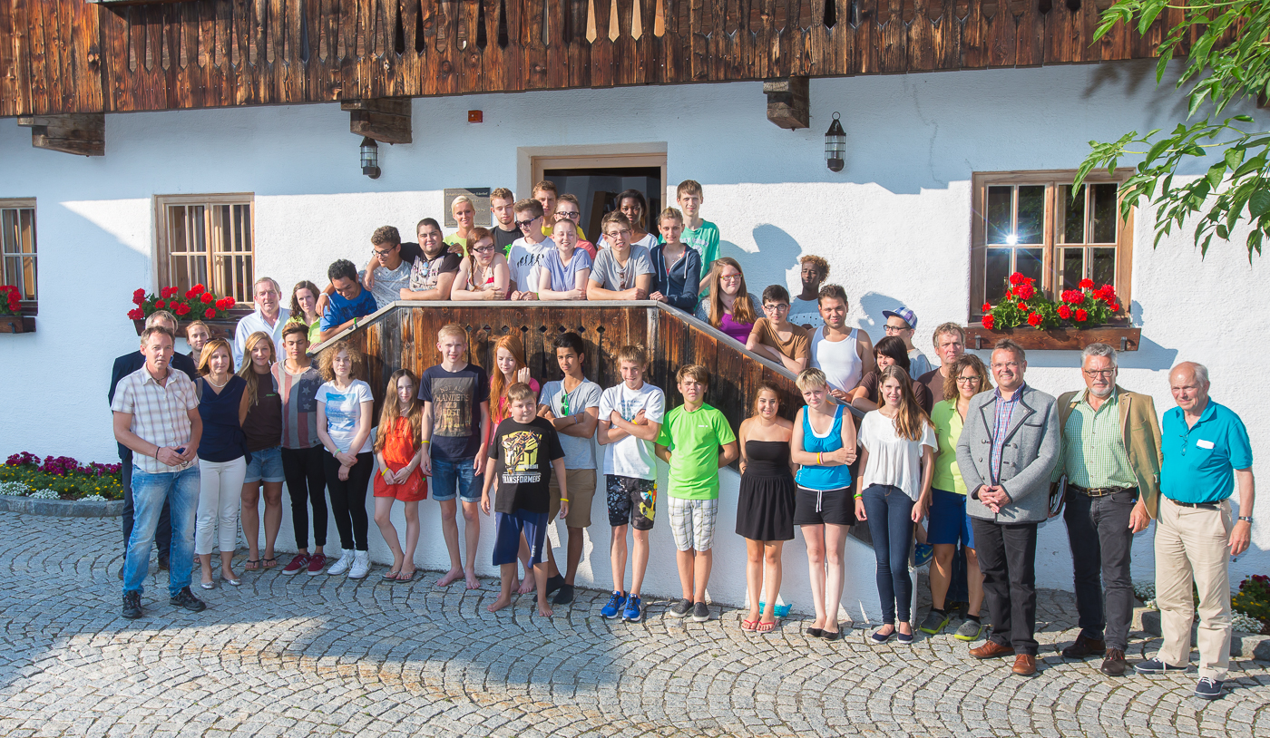 Mitarbeitende und Patientinnen des Rehazentrums