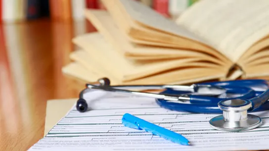 Buch_Stetoskop_Stift